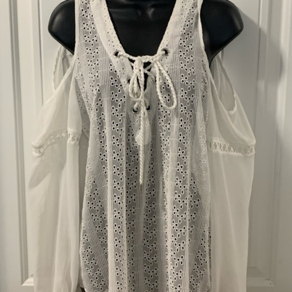 NWOT Jeans by Buffalo White Cold Shoulder Lace Eyelet Blouse Women's